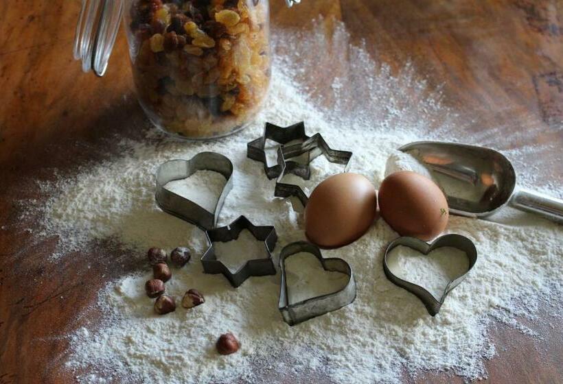 تختخواب و صبحانه La Chambre De Marie