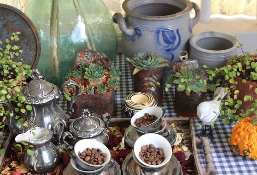 تختخواب و صبحانه La Chambre De Marie