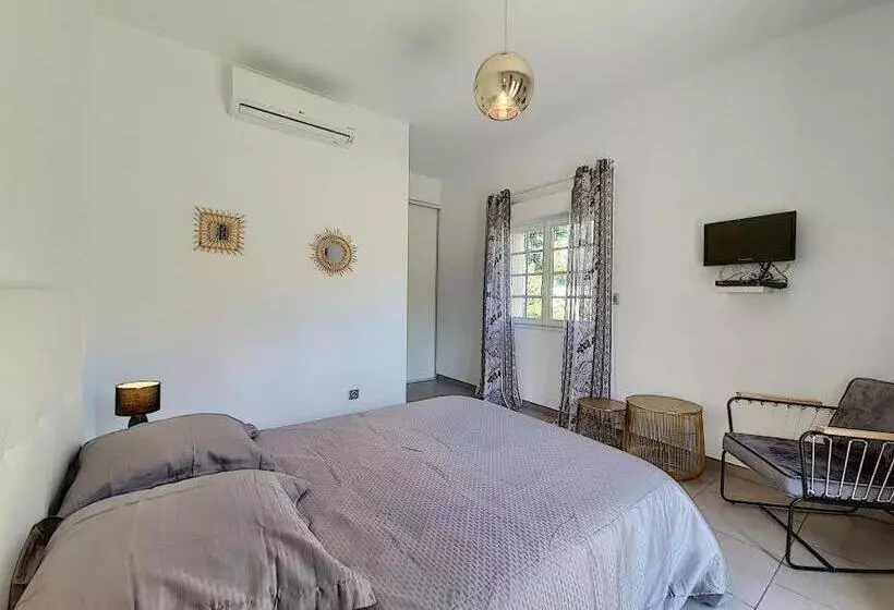 ベッドアンドブレックファースト A Guinguetta