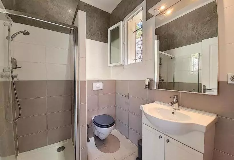 ベッドアンドブレックファースト A Guinguetta