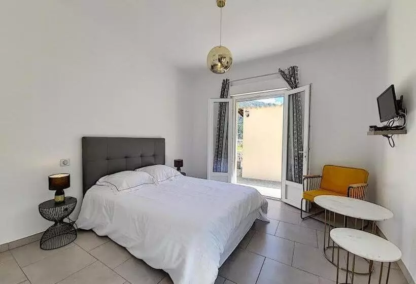 ベッドアンドブレックファースト A Guinguetta