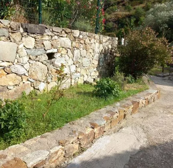 ベッドアンドブレックファースト A Guinguetta