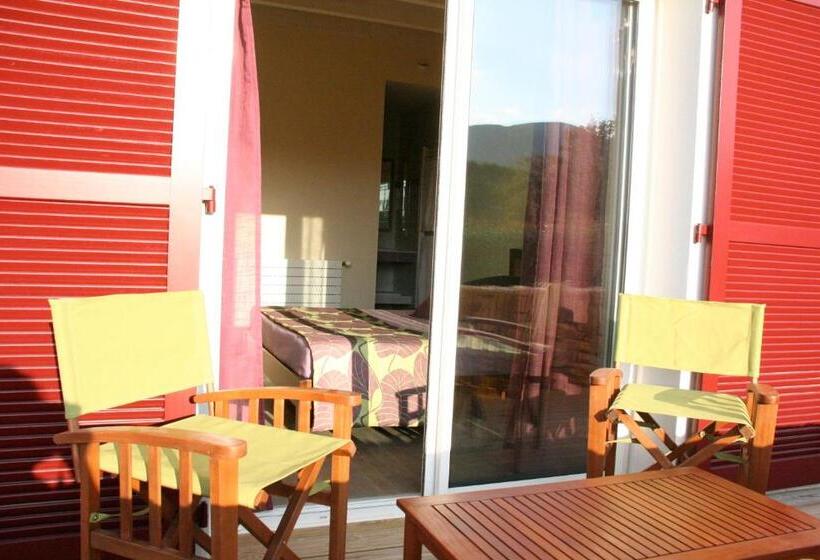 تختخواب و صبحانه Apitoki