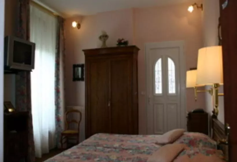 Aamiaismajoitus (B&B) Au Château Des Thermes