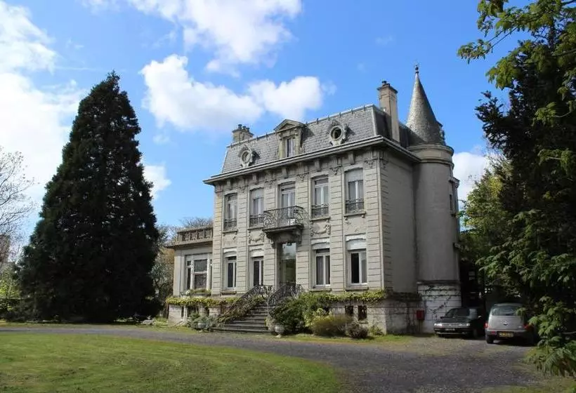 Aamiaismajoitus (B&B) Au Château Des Thermes