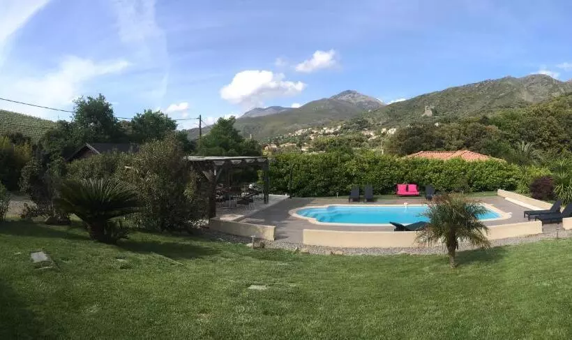 تختخواب و صبحانه Casa Eva Maria