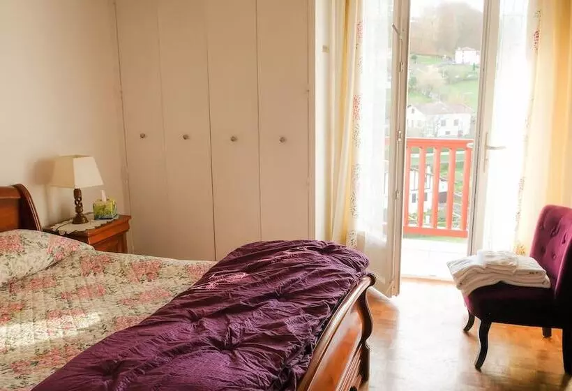تختخواب و صبحانه Chambres D Hotes Garicoitz