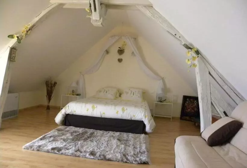 ベッドアンドブレックファースト Chambres D Hôtes La Quèrière