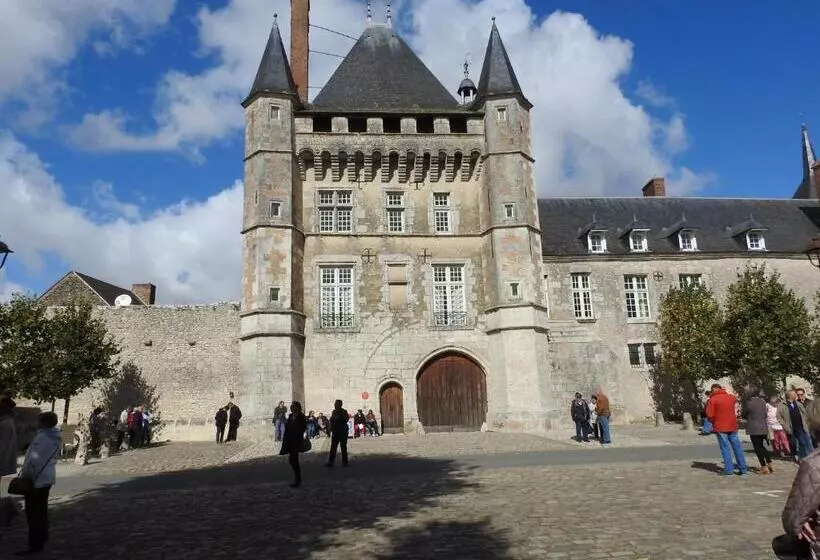 ベッドアンドブレックファースト Chambres D Hôtes La Quèrière