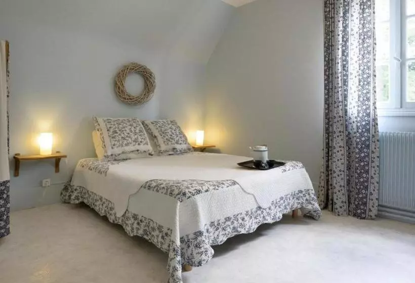 ベッドアンドブレックファースト Chambres D'hôtes Du Jardin Francais