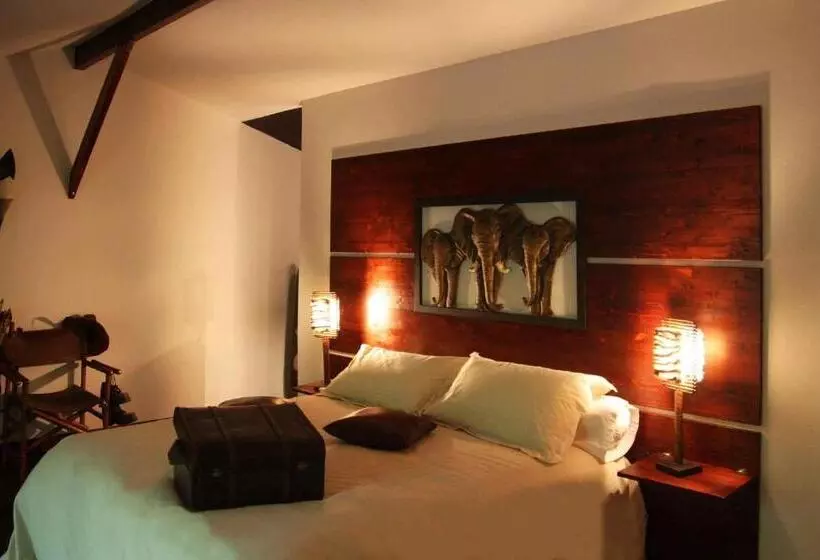 تختخواب و صبحانه Chambres D'hôtes Et Table D'hôtes L'intemporelle