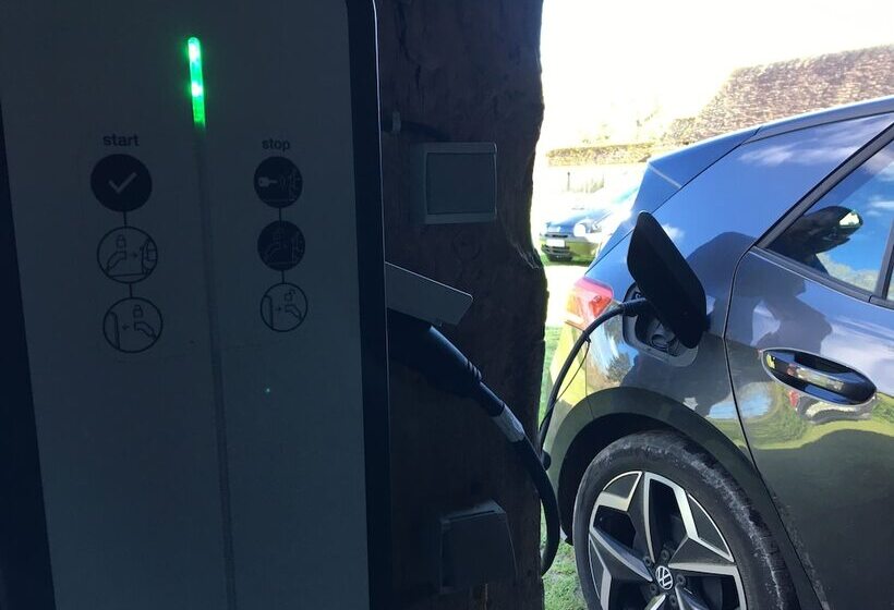 צימר Château De La Giraudière