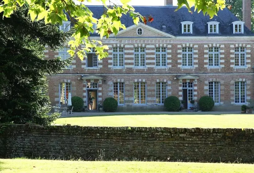 ベッドアンドブレックファースト Château De La Giraudière