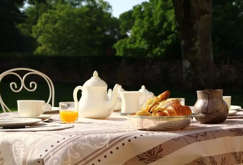 ベッドアンドブレックファースト Château De La Giraudière