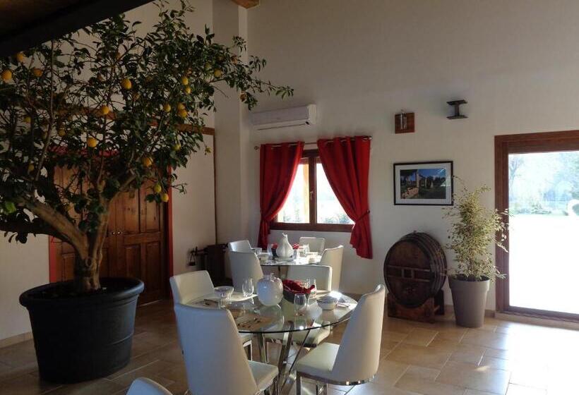 Bed and Breakfast Domaine De La Garde