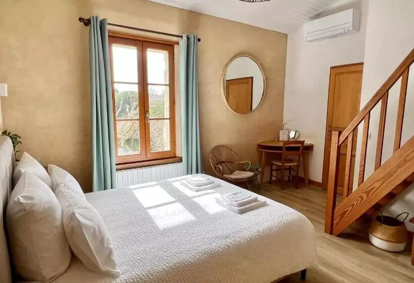 تختخواب و صبحانه La Gomerie Chambres D'hotes