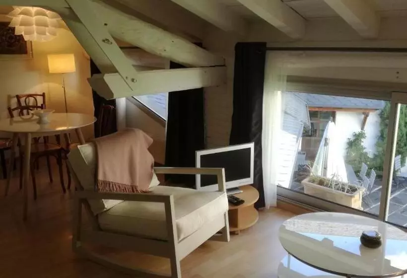 ベッドアンドブレックファースト La Maison Carolane
