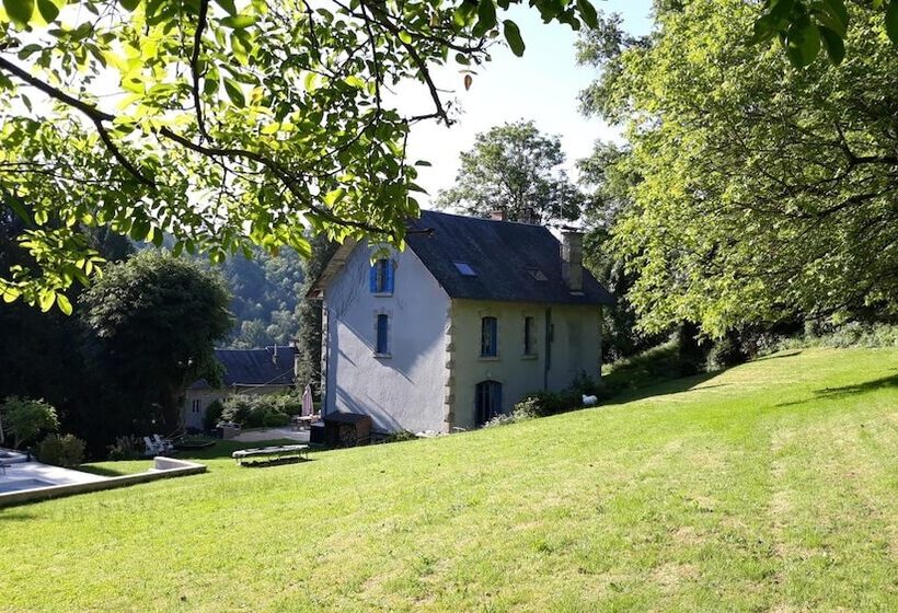 تختخواب و صبحانه Le Parc Des 4 Saisons