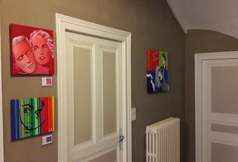 تختخواب و صبحانه Le Parc Des 4 Saisons