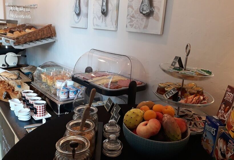 تختخواب و صبحانه Le Parc Des 4 Saisons