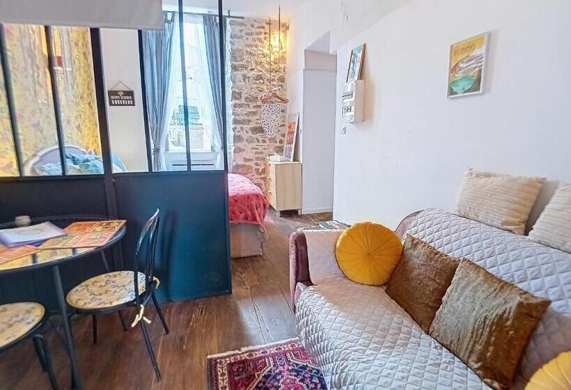 住宿加早餐  Les Glycines Oloron