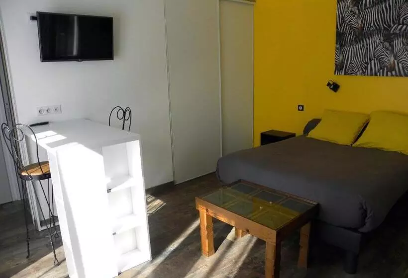 ベッドアンドブレックファースト Villa Mogador Piscine Et Balnéo