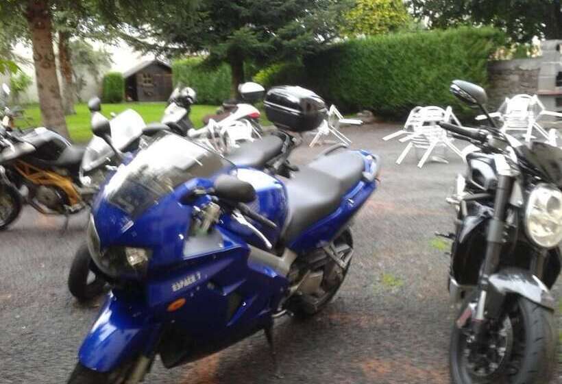 בית מלון כפרי Aux Globe Trotters