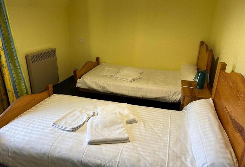 בית מלון כפרי Aux Globe Trotters