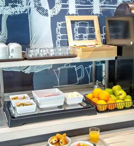 Hotelli Ibis Budget Aubagne Paluds Agora