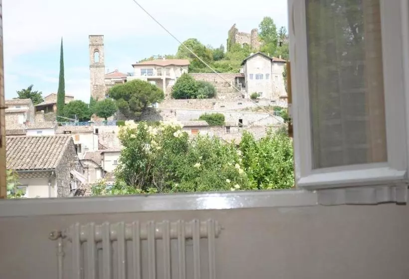 Hotelli Le Logis Charmant