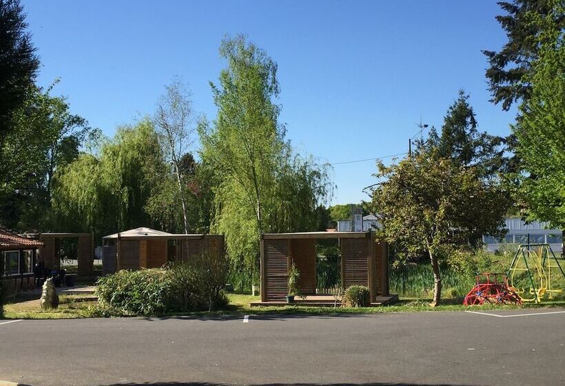 Logis   Hotel Restaurant La Mire