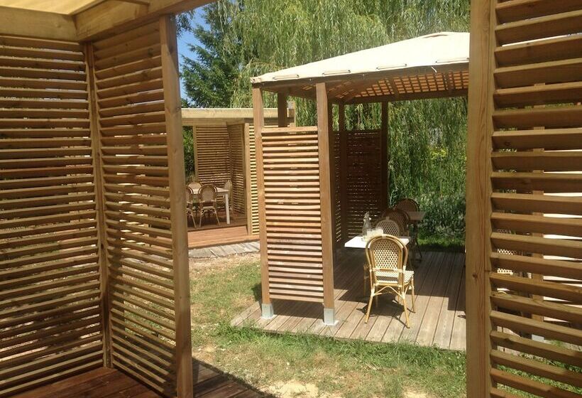 Logis   Hotel Restaurant La Mire