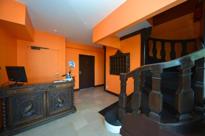 Logis   Hotel Restaurant La Mire