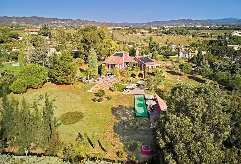 Aamiaismajoitus (B&B) Villa Mercedes Bord De Mer