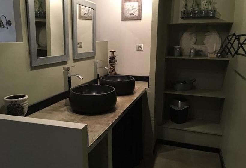 ベッドアンドブレックファースト La Bastide Des Anges