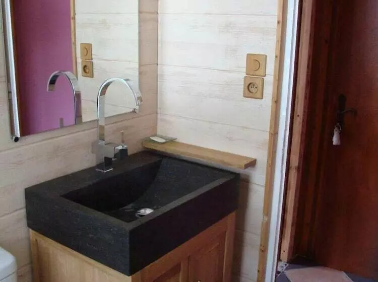 تختخواب و صبحانه Chambres D Hôtes Chalet De La Source