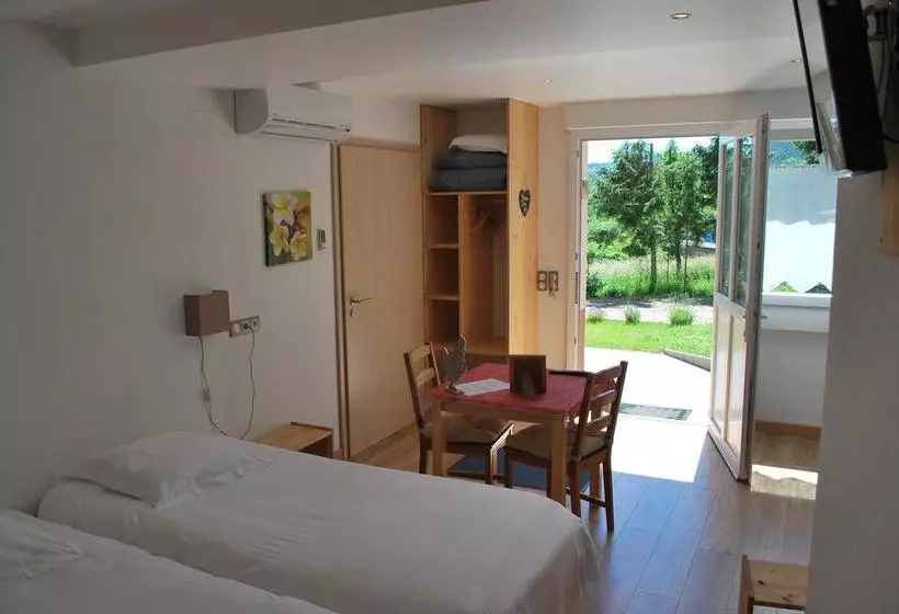 Aamiaismajoitus (B&B) Chambres D'hôtes Les Vignes
