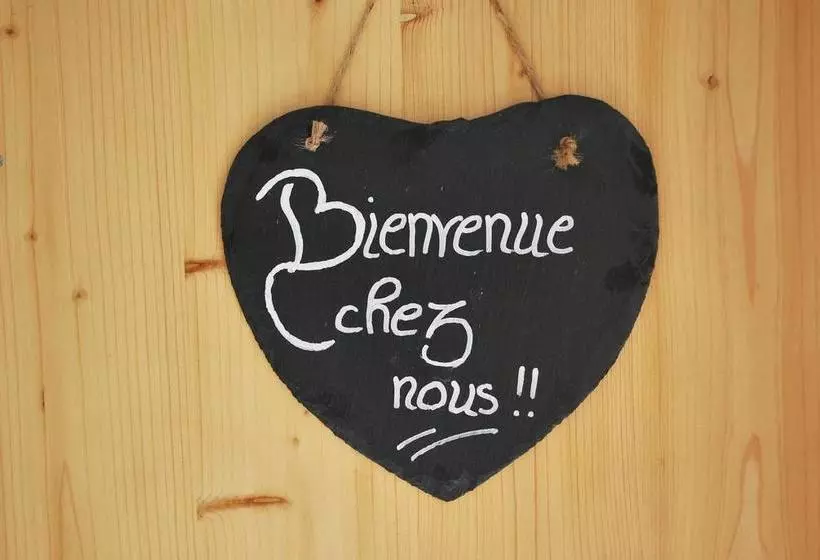 Aamiaismajoitus (B&B) Chambres D'hôtes Les Vignes