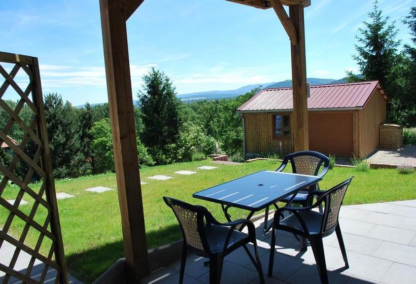 تختخواب و صبحانه Chambres D'hôtes Les Vignes