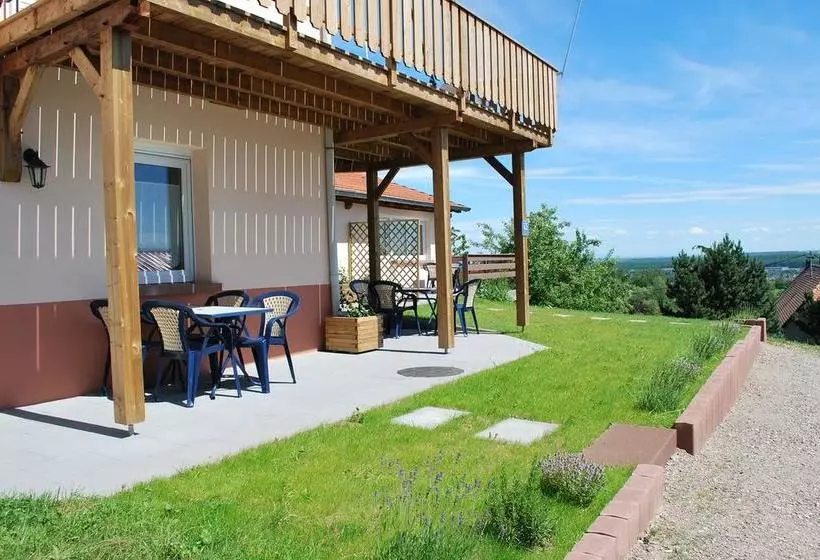 Aamiaismajoitus (B&B) Chambres D'hôtes Les Vignes