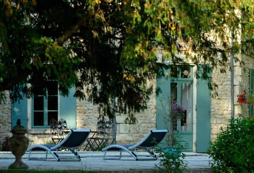 ベッドアンドブレックファースト Château De L Isle  Chambres D Hôtes