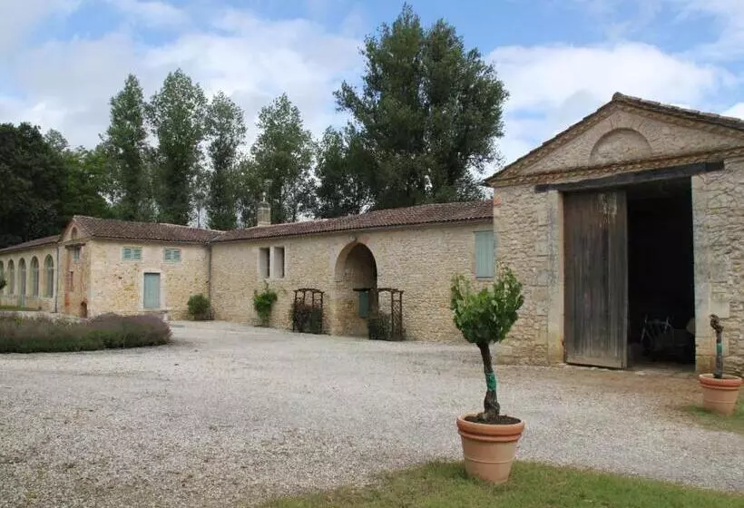 ベッドアンドブレックファースト Château De L Isle  Chambres D Hôtes