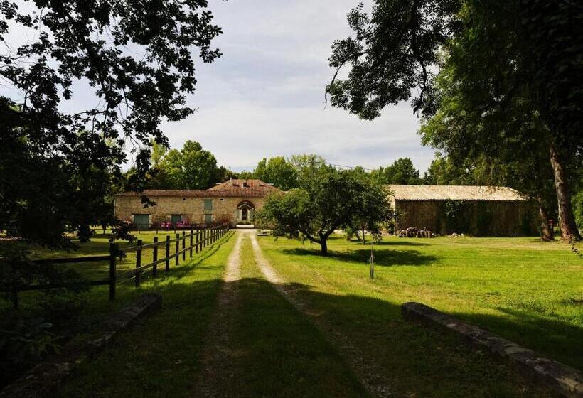Bed and Breakfast Château De L Isle  Chambres D Hôtes