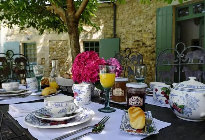 ベッドアンドブレックファースト Château De L Isle  Chambres D Hôtes