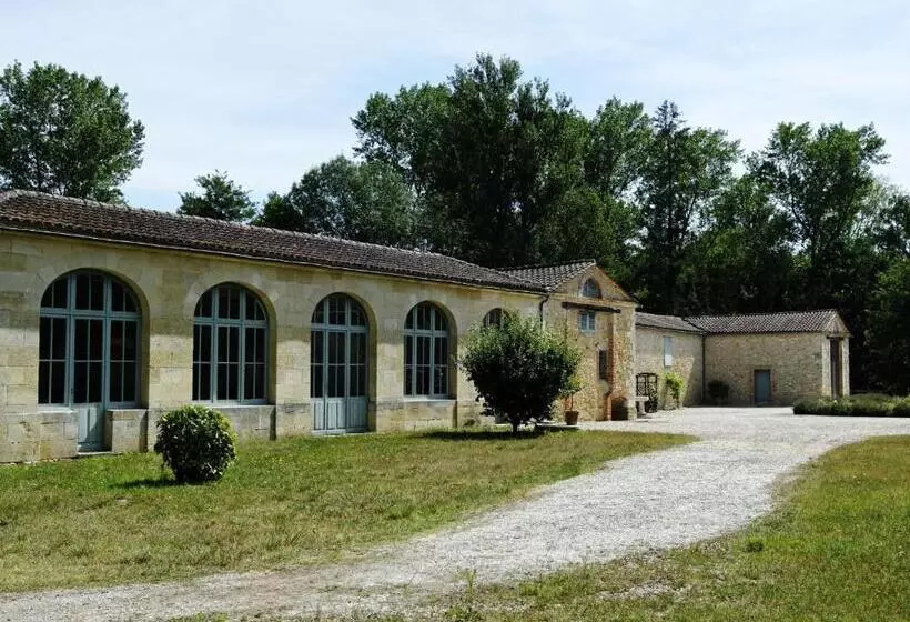 ベッドアンドブレックファースト Château De L Isle  Chambres D Hôtes