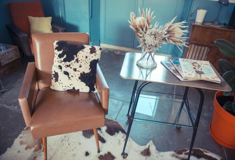 민박 La Gare De Millas Chambres D'hôtes