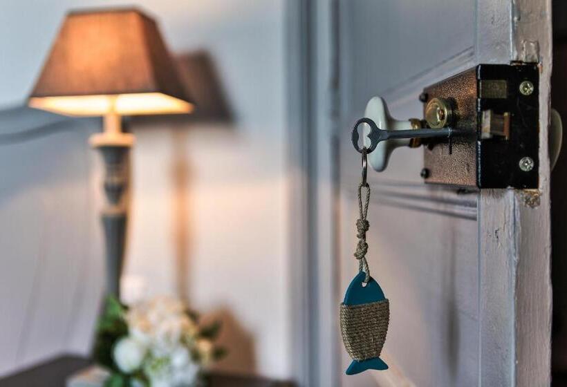 ベッドアンドブレックファースト Le Petit Manoir De Kériolet