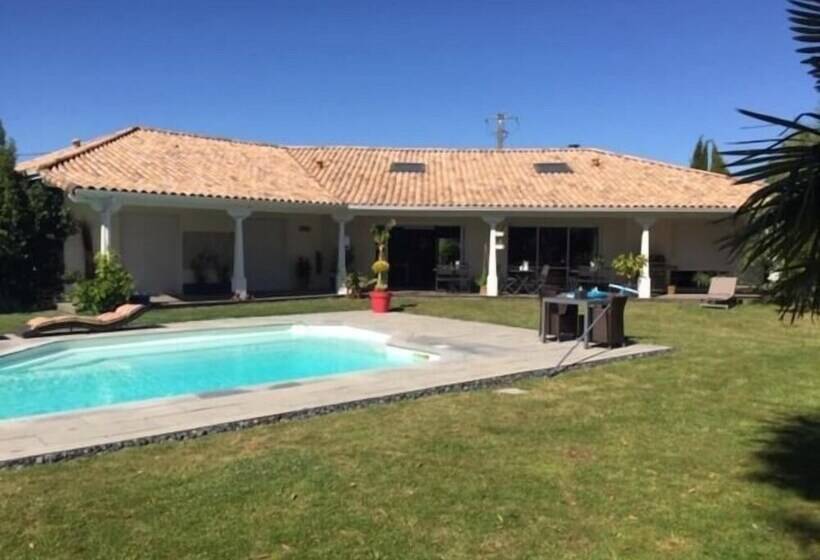 مبيت وإفطار Le Temps Des Hôtes