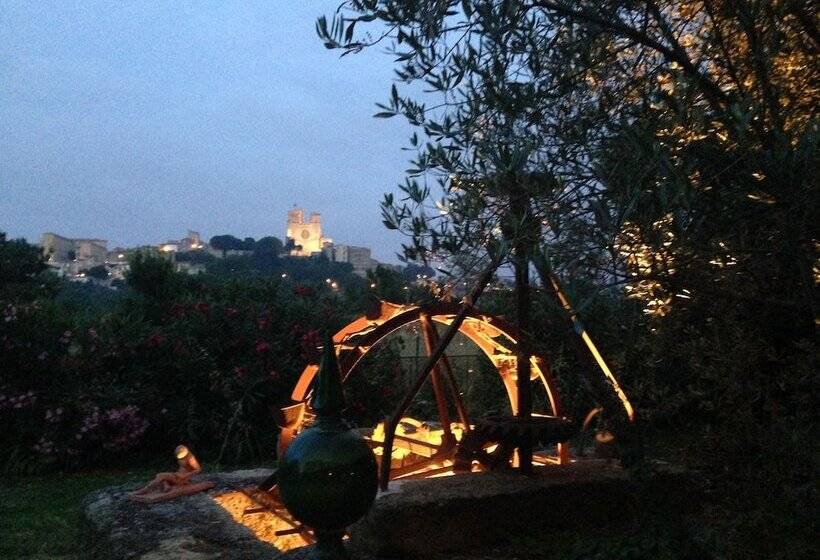 تختخواب و صبحانه Les Jardins Du Rebaut