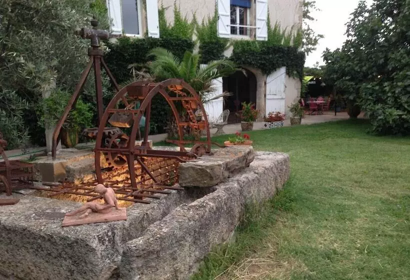 Aamiaismajoitus (B&B) Les Jardins Du Rebaut